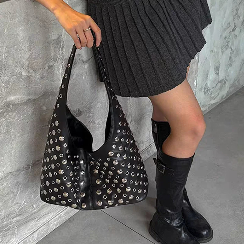 Fashion Punk Metal Rivet Bucket Bag High Quality Yellow Underarm Shoulder Tote Bag Trendy Motorcycle Bag Womens Bags 250930
