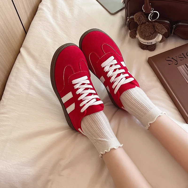 Women Sneakers Red Women Shoes Softsoled Casual Sport Shoes Ladies Outdoor Running Vulcanized Shoes Women Zapatillas Mujer 250930