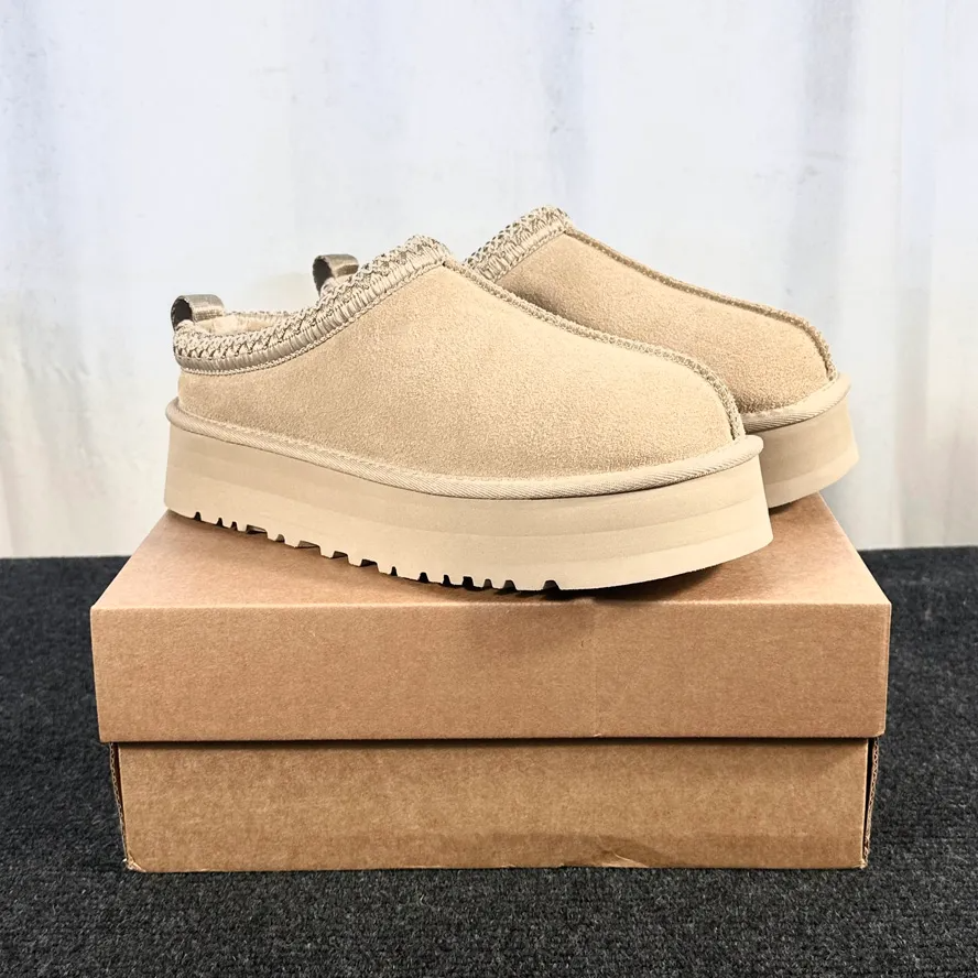 Designer Shoes Skateboard Shoes Women Men Sneakers Casual Shoes Designers Running Shoes Mens Sneakers J1 Wear Resistant Outdoor Womens Trainers Flat Platform Shoe