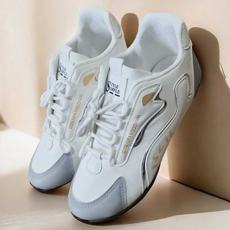 Mens PU Leather Casual Sports Waterproof Sneakers Lightweight Breathable Flat Nonslip Tenis Shoes for Spring and Autumn Z250930