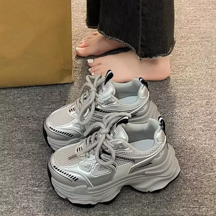 New popular women's autumn and winter styles with thick sole and increased mesh, breathable and lightweight sports and leisure shoes, designer sh