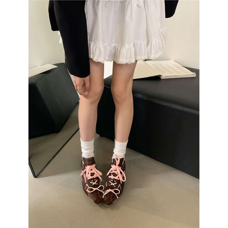 Niche Pointed Toe for Women 2025 Autumn Winter New German Training silver Lace-up Flat Versatile Casual Sports Shoes