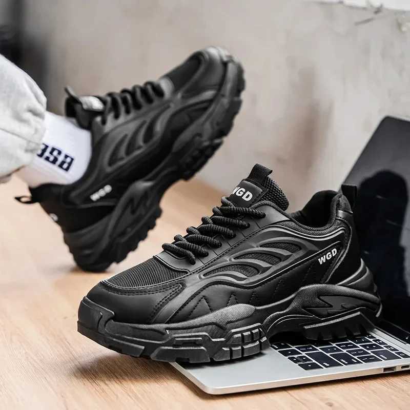 New Mens Thick Soled Raised Running Shoes Lightweight Fashionable Versatile Anti Slip and Durable Sports and Leisure Shoes Z250930