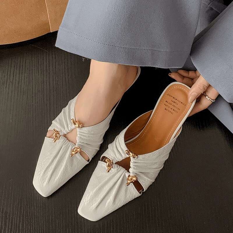 Genuine Leather Sandals for Women Designer Shoe Outdoor Fashionable High-End Closed-Toe Mules with Skirts