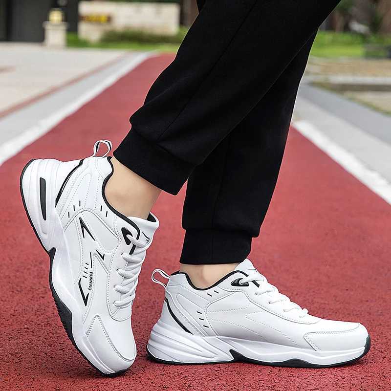 mens thick soled versatile sports shoes four season anti slip comfortable casual fashion outdoor running commuting sports shoes Z250930
