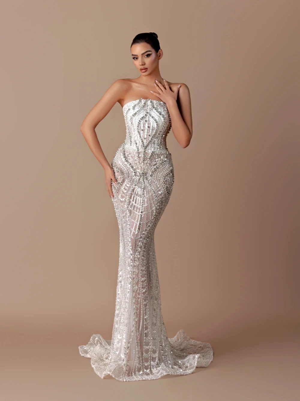 Luxury Strapless Wedding Dresses Rhinestone Bridal Gowns Sequins Illusion Sleeveless Mermaid Sweep Train Customized Vestidos De Novia Plus Size