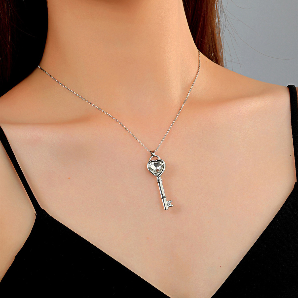 Korean Minimalist Cool Style Zircon Pendant Necklace Fashion Five-Pointed Star Key Cat Collarbone Chain Niche Design