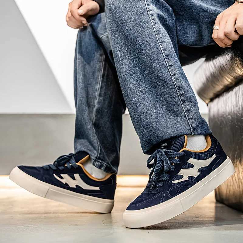 Mens Sports Shoes Mens Shoes Soft Soled Non Slip Casual Board Shoes Student Lace Up Outdoor Travel Shoes Z250930