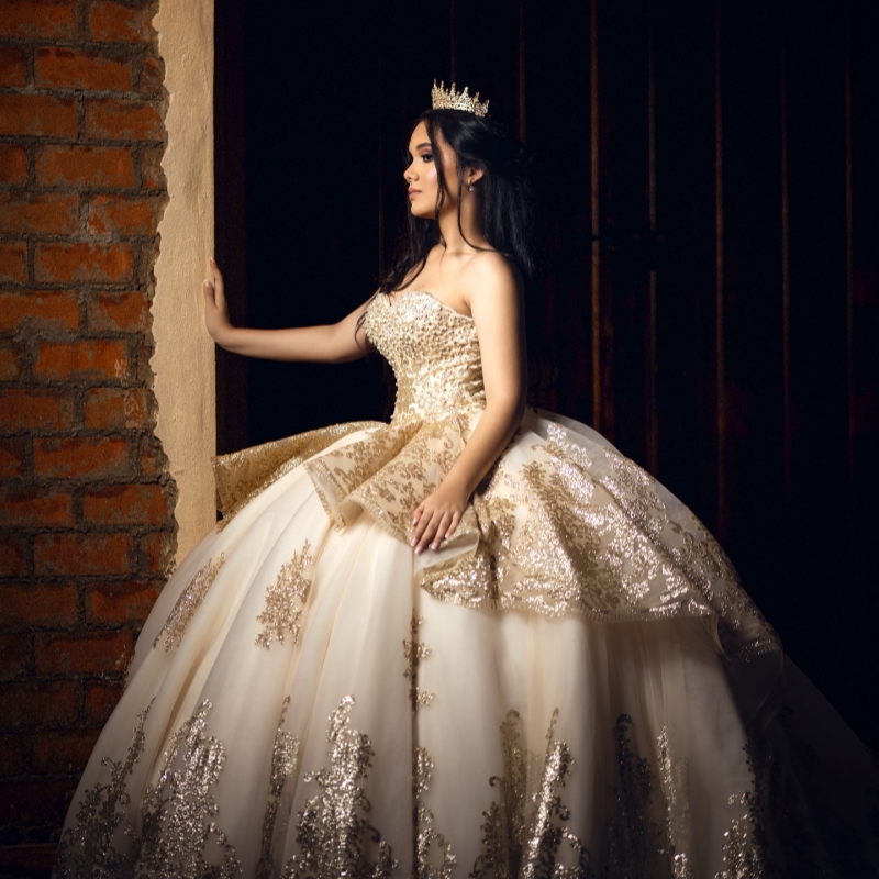 Champagne Shiny Quinceanera Dresses Off The Shoulder Gold Applique Lace Beading Tull Party Birthday Sweet 16 Dress Vestidos 15 De Anos