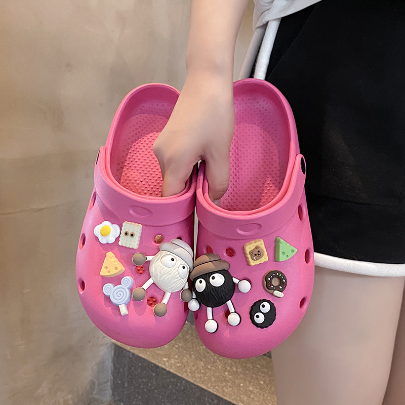 2025 New Women's Summer Trendy Outdoor Soft Sole Beach Closed-Toe Sandals Half Slippers for Men ddmymarket
