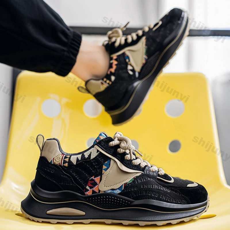 Men Sneakers 2025 Spring Autumn New Comfortable Outdoor Non Slip Running Shoes Trend Wearresistant Vintage Lace Up Casual Shoes Z250930