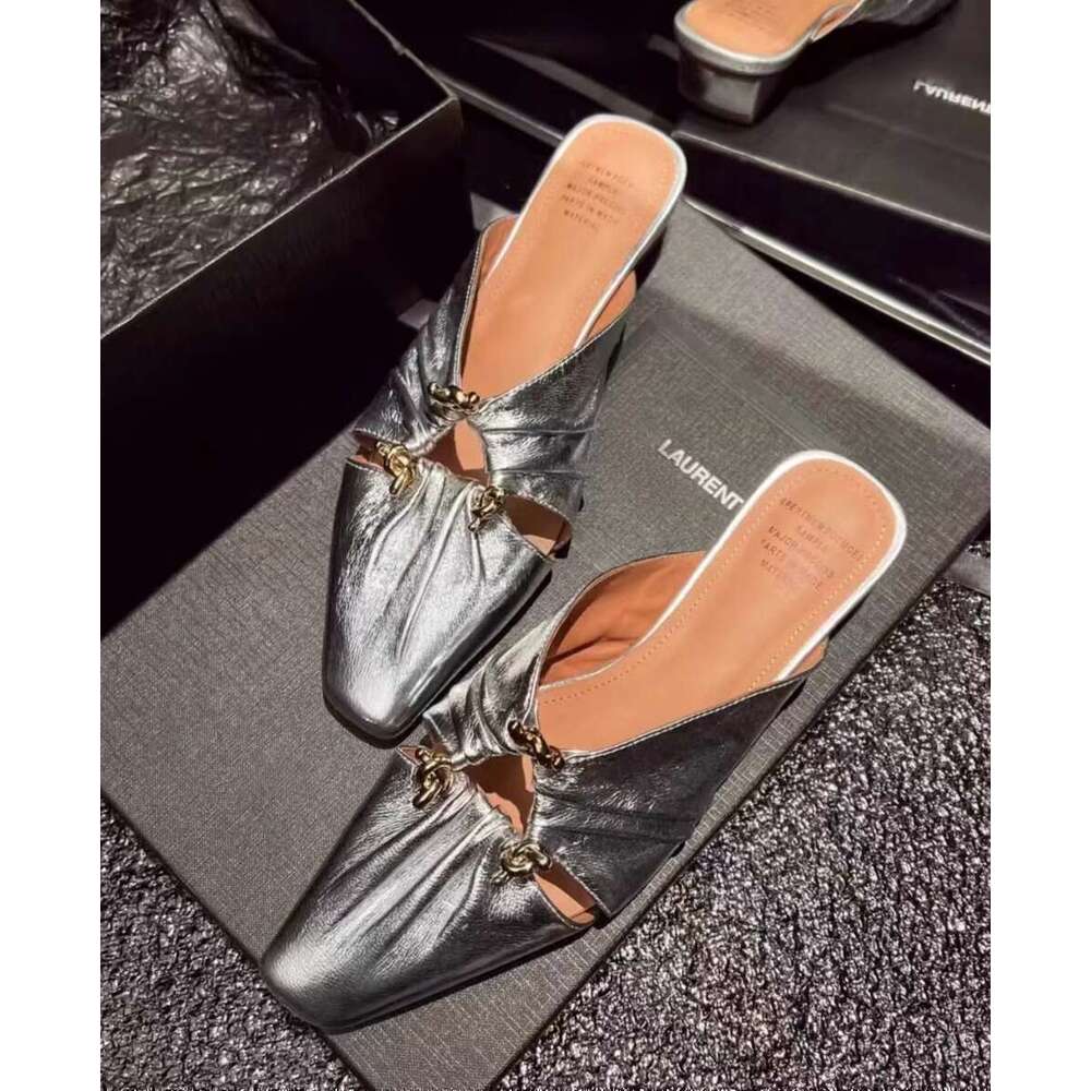 Genuine Leather Sandals for Women Designer Shoe Outdoor Fashionable High-End Closed-Toe Mules with Skirts