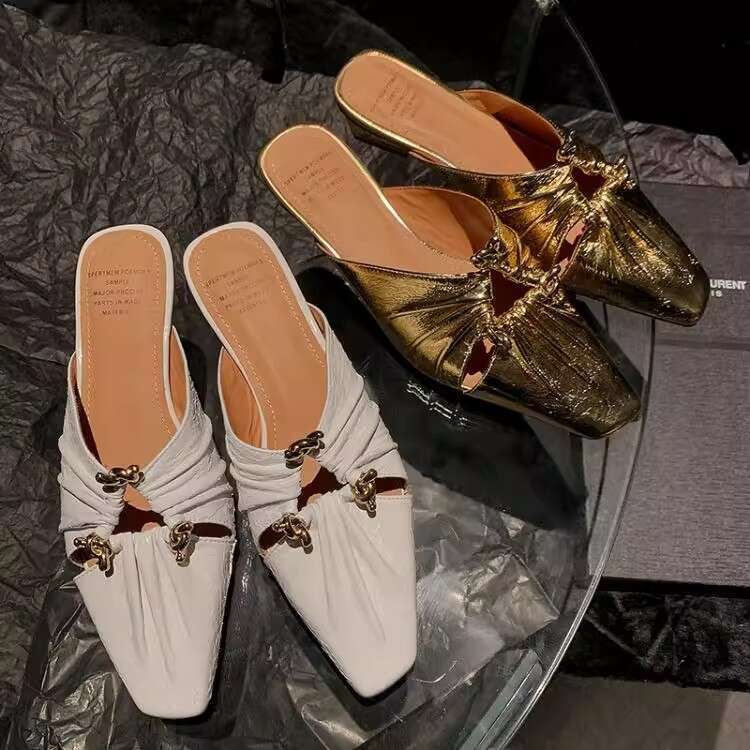Genuine Leather Sandals for Women Designer Shoe Outdoor Fashionable High-End Closed-Toe Mules with Skirts