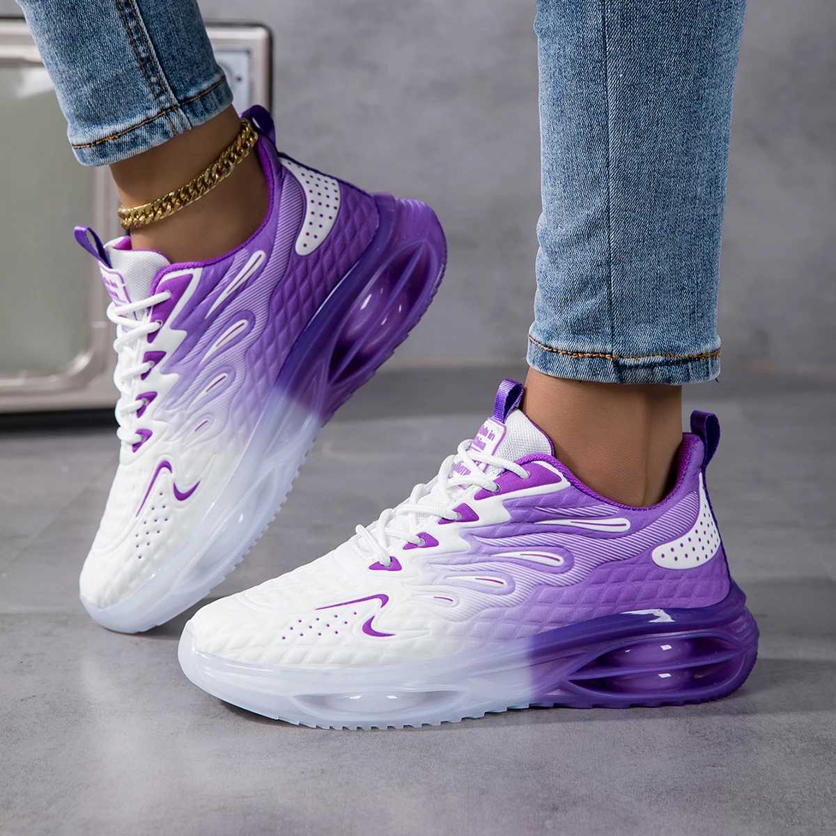 Running shoes for men and women lightweight mesh breathable comfortable flat soft tennis shoes couple air cushion sports shoes Z250930