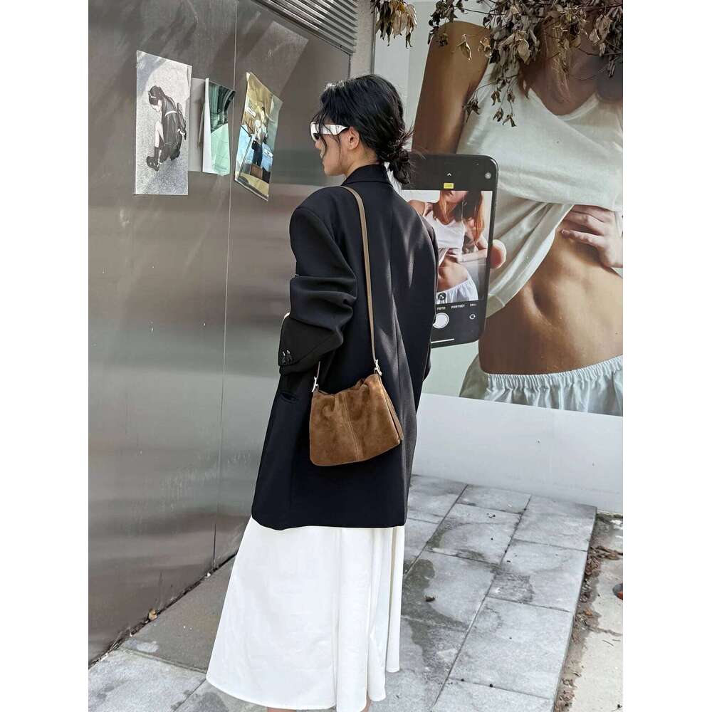 Genuine Grade Suede Leather Women's Shoulder Crossbody Designer Brand Ladies Small Handbag Cloud-Shaped Bag Cowhide
