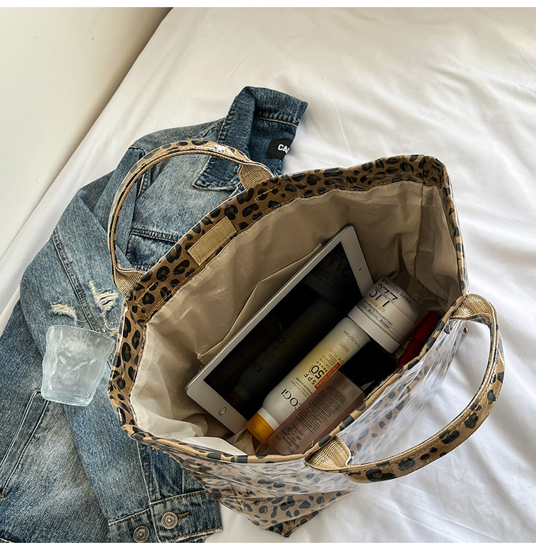 2025 women's new leopard print design handbag for autumn and winter versatile fashion luxury bag niche design large capacity tote bag designer ba