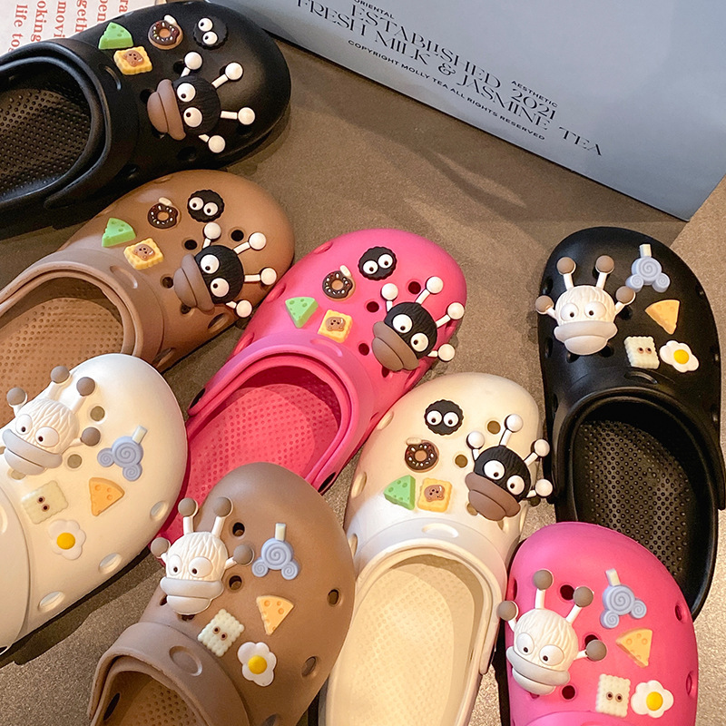 2025 New Women's Summer Trendy Outdoor Soft Sole Beach Closed-Toe Sandals Half Slippers for Men ddmymarket
