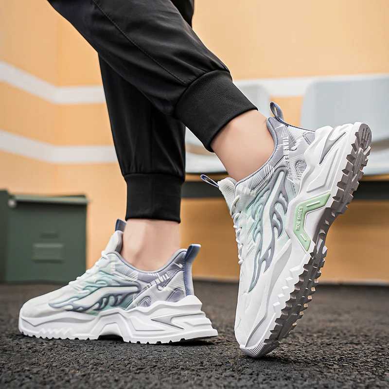 Fashionable Trendy Lightweight and Versatile Mens Sneakers Luxury Shoes Sport Anti Slip Wearresistant and Rebound Shoes Z250930