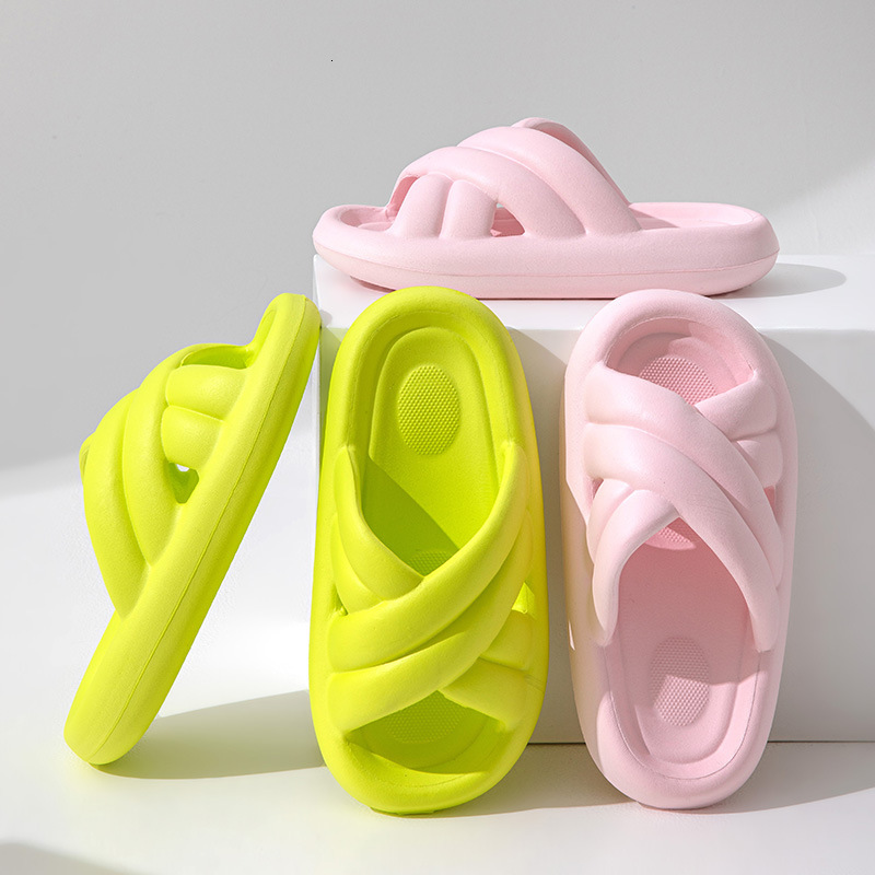 Stepping on Clouds Feeling Women, Outdoor Wear, High-End Indoor Home Bath Slippers, Non-Slip, Odor-Free EVA Slippers for Summer ddmymarket