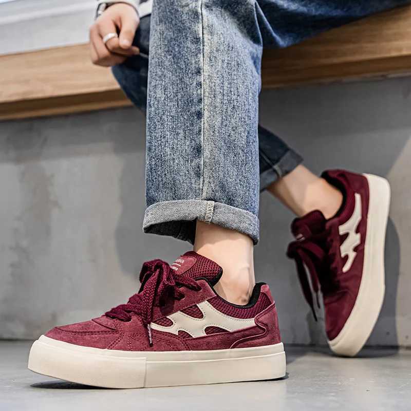 Mens Sports Shoes Mens Shoes Soft Soled Non Slip Casual Board Shoes Student Lace Up Outdoor Travel Shoes Z250930