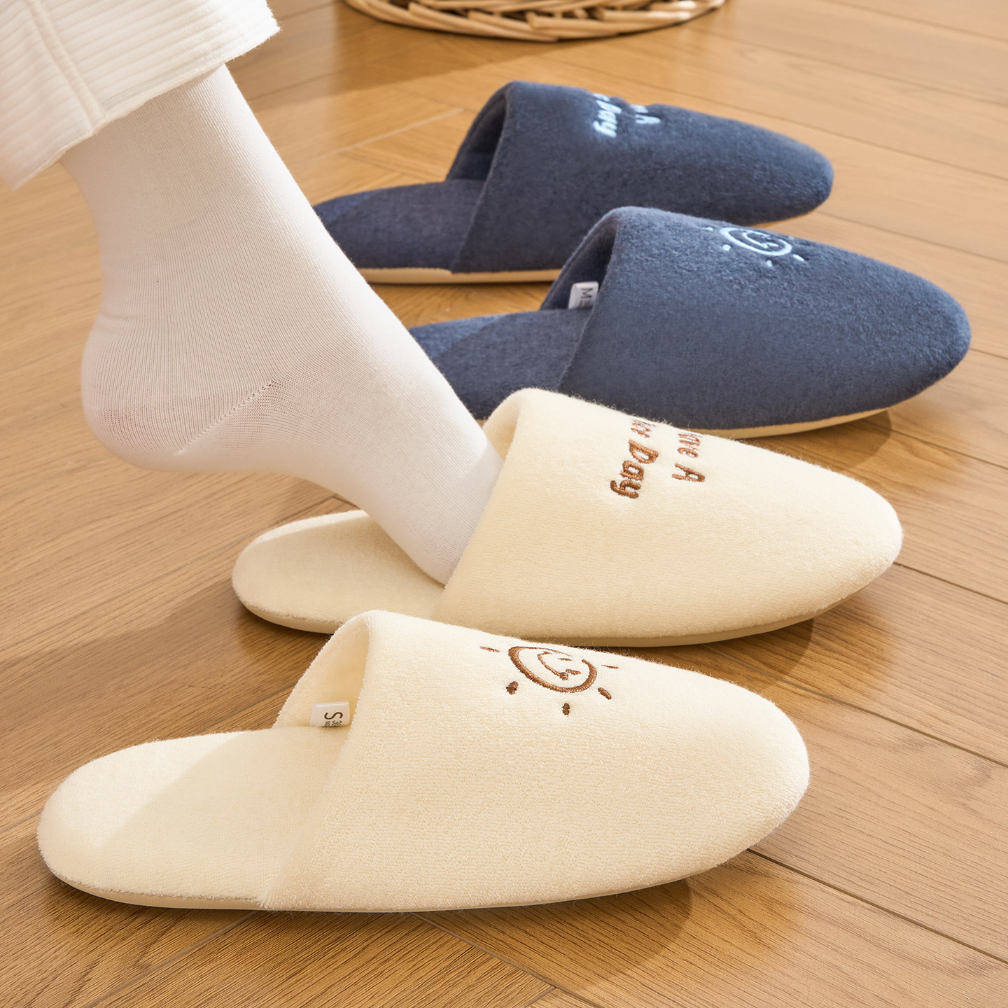New Simple Floor Couples Indoor Silent Women Autumn Winter Cotton Slippers for Home Use ddmymarket