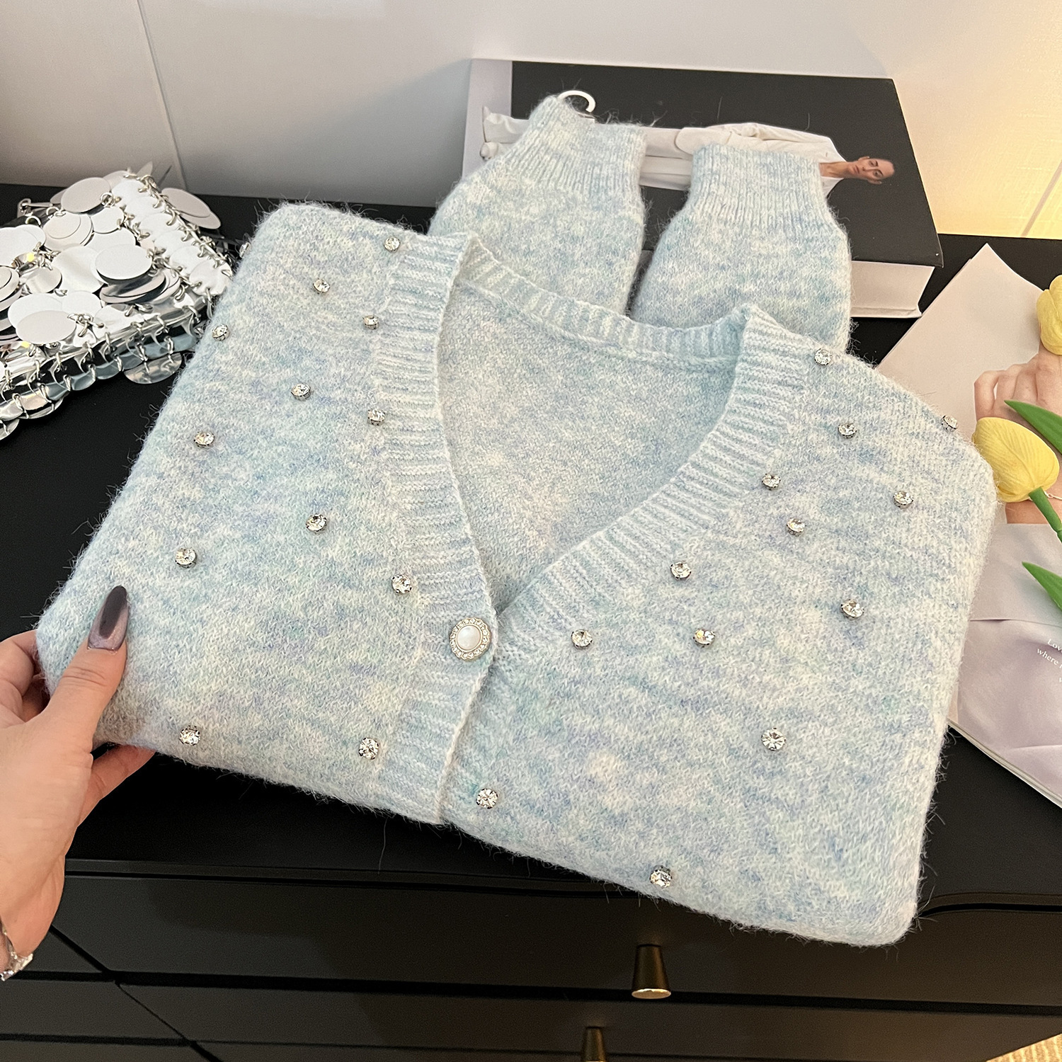 2025 new nail drill small coarse wool short jacket fragrant soft knitted cardigan sweater high-end women's long sleeved autumn and winter fashion