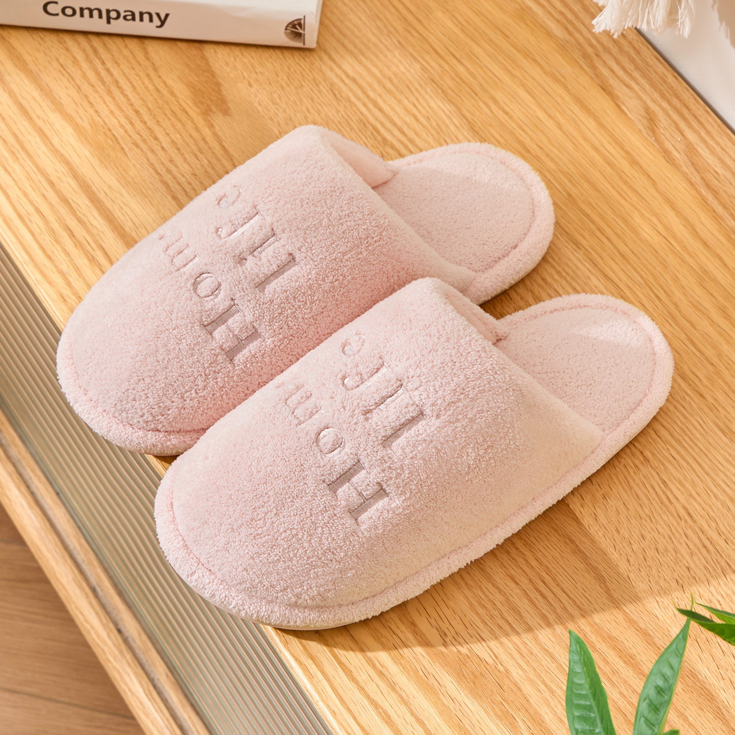 Home Women 2025 Autumn Winter Antibacterial Deodorant Couple Indoor Non-Slip Simple Plush Cotton Slippers for Men ddmymarket
