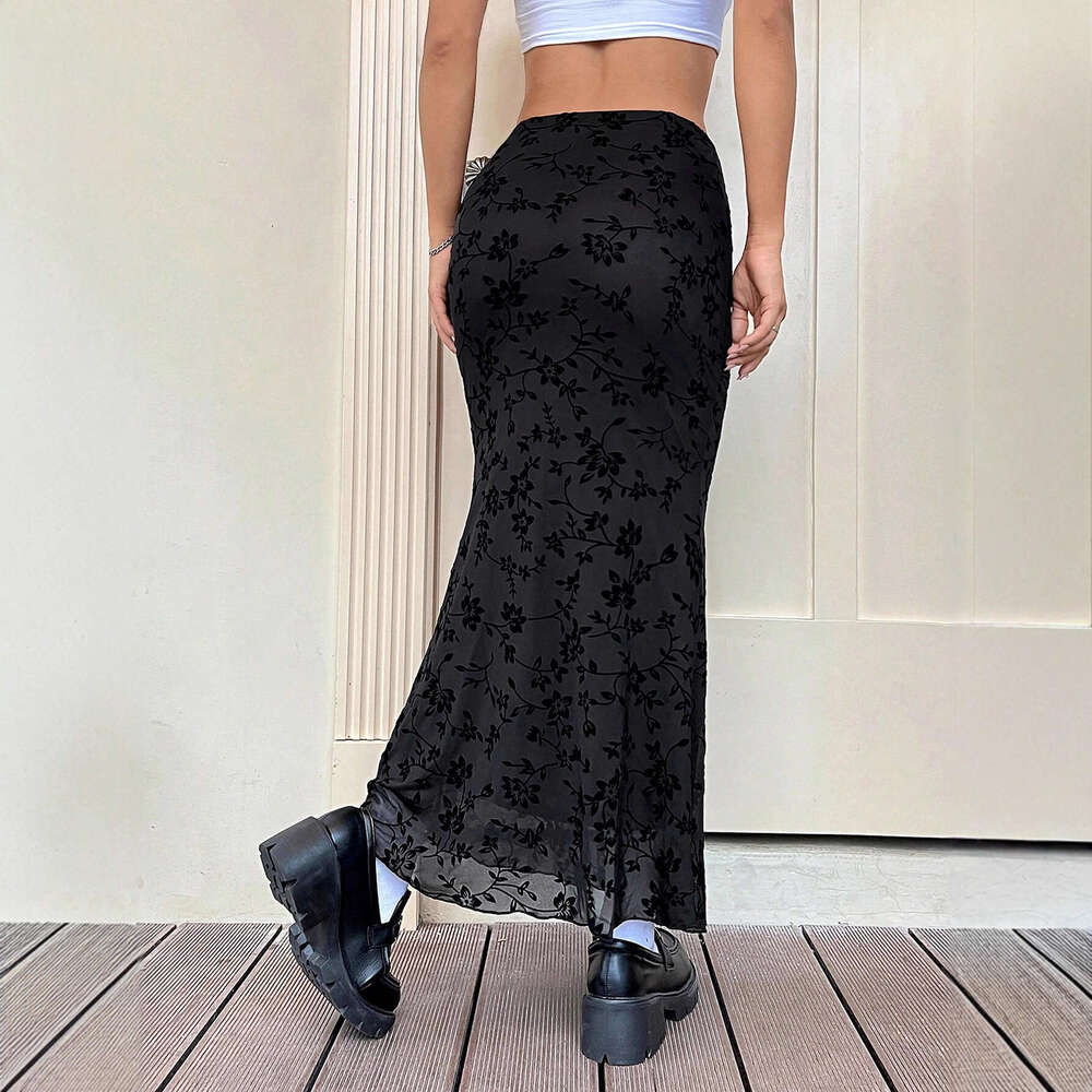 2025 Autumn New Dark Green Floral Half Casual Versatile Fish Tail Skirt Flaunts Elegant Figure