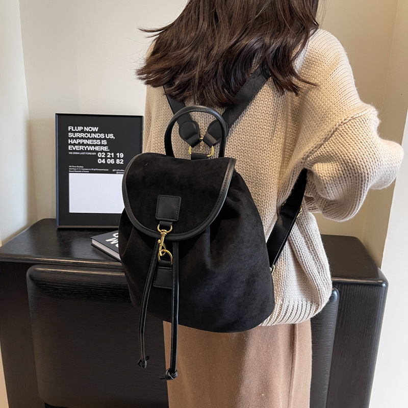 Designer Fashion Retro Handbag 2025 New Multi functional Women's Backpack