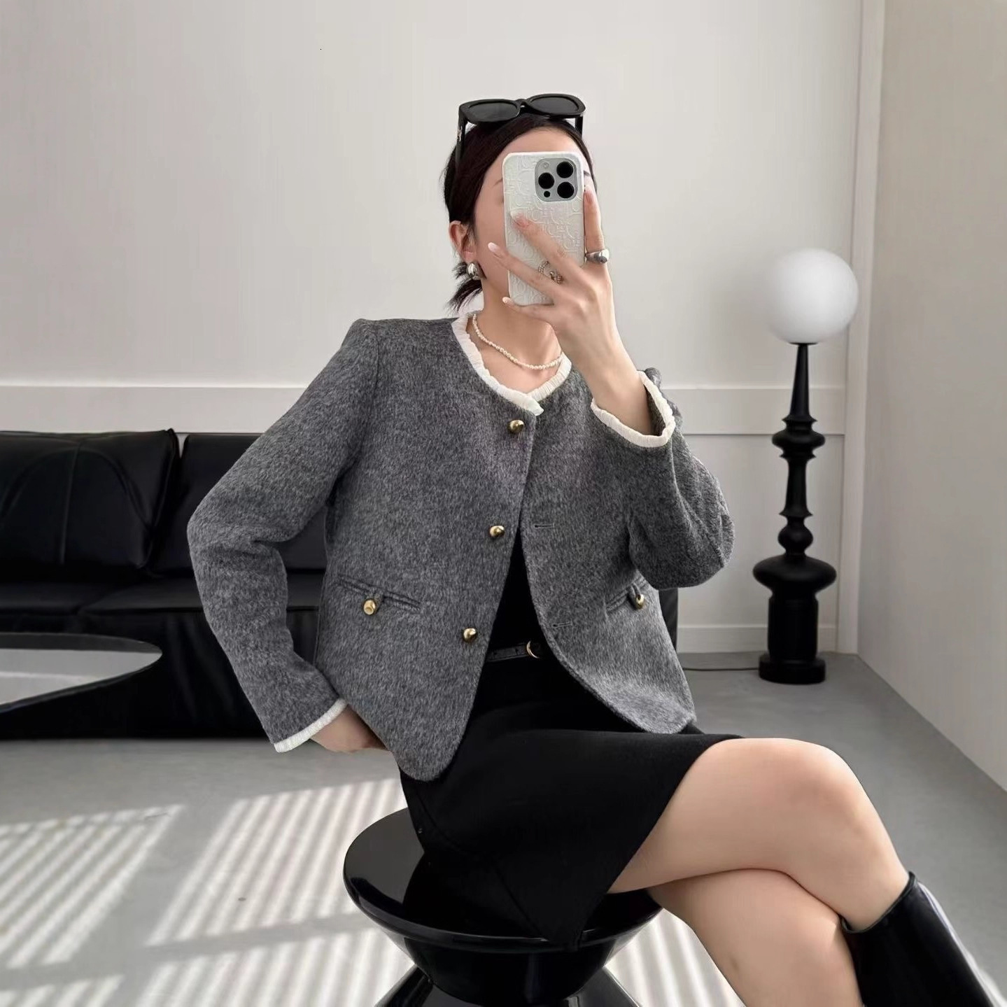 2025 autumn and winter coarse wool short jacket new double-sided wool women's short elegant Korean designer jacket round neck luxury wool jacket 