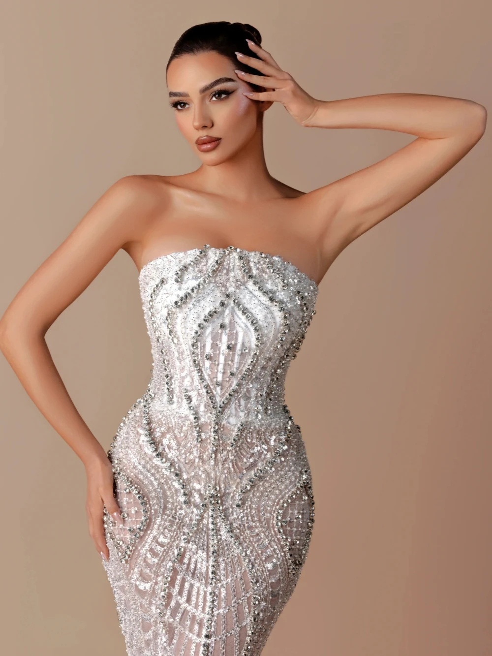 Luxury Strapless Wedding Dresses Rhinestone Bridal Gowns Sequins Illusion Sleeveless Mermaid Sweep Train Customized Vestidos De Novia Plus Size
