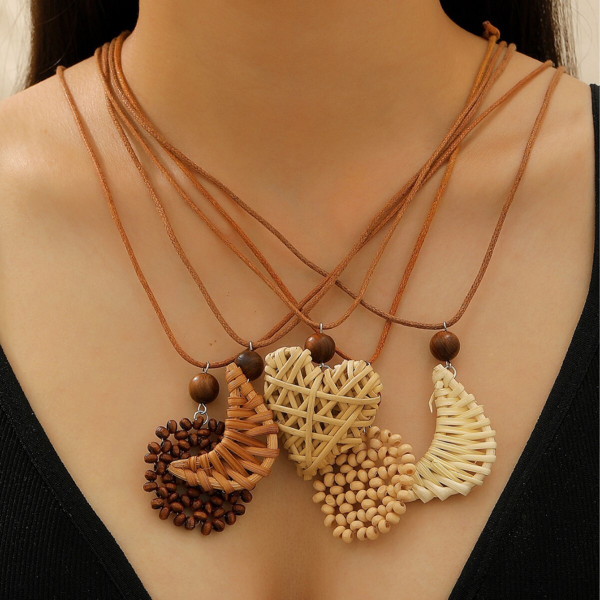Bohemian Ethnic Style Heart Moon Woven Necklace for Women, Niche Long Accessory, Melad Autumn Winter Sweater Chain