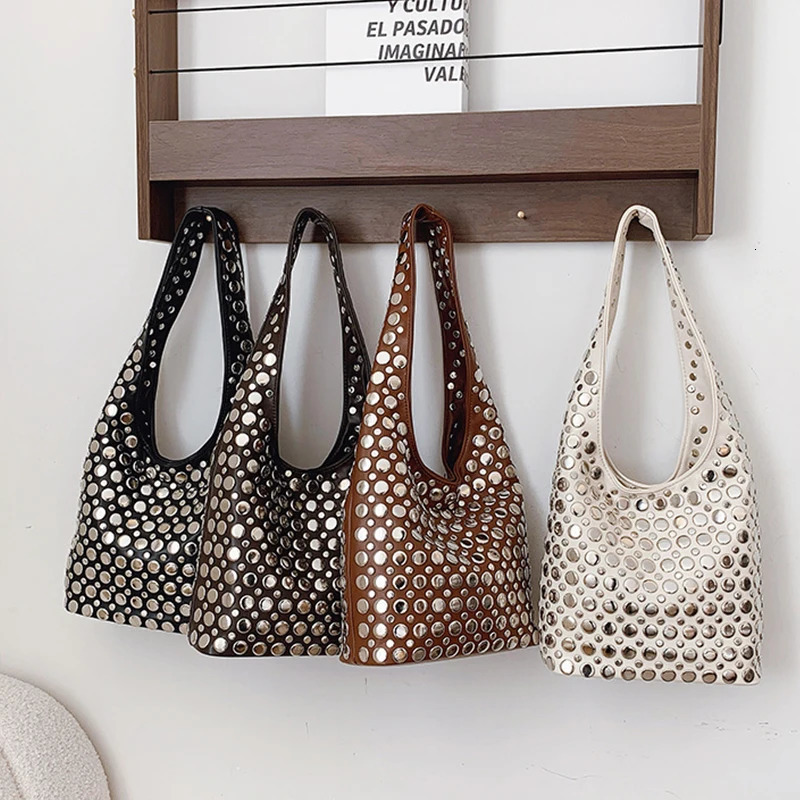 Fashion Punk Metal Rivet Bucket Bag High Quality Yellow Underarm Shoulder Tote Bag Trendy Motorcycle Bag Womens Bags 250930