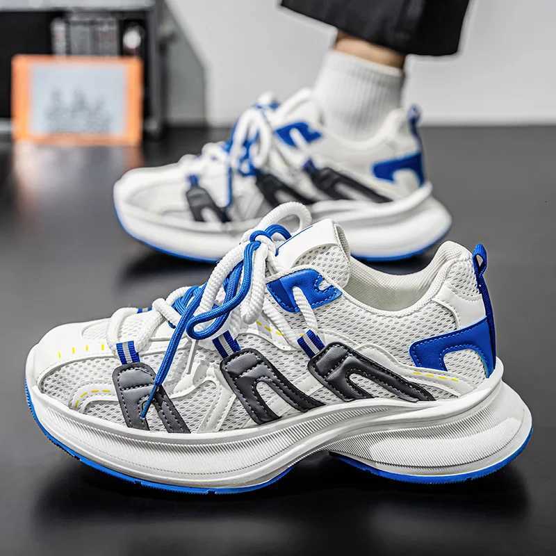 Mens Joker casual sports shoes Four seasons softsole nonslip breathable outdoor running shoes fashion student light sneakers Z250930