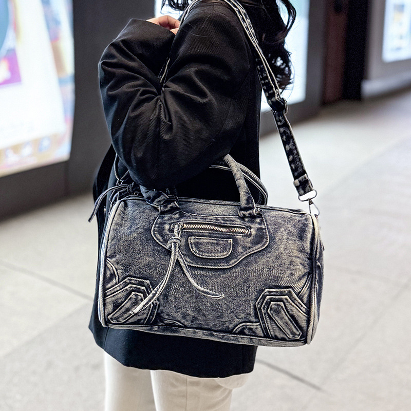Retro motorcycle style denim bag European and American style large capacity autumn and winter new luxury bag fashionable versatile style designer bag