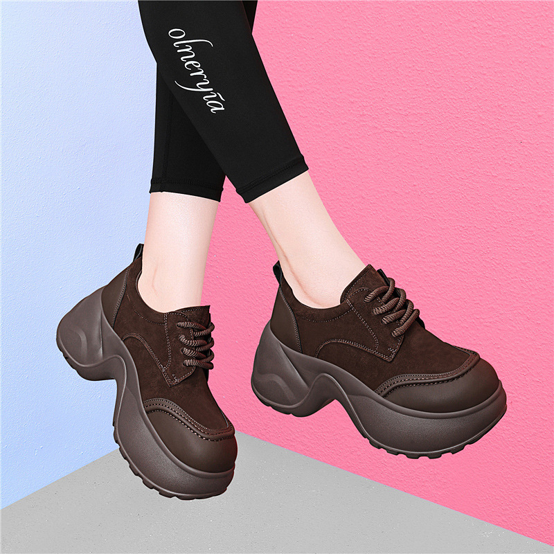 New women's small round toe trendy thick soled casual sports shoes, height increasing elegant women's shoes, trendy designer shoes
