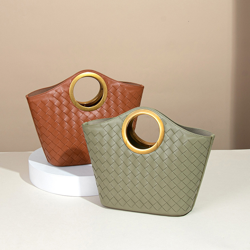Metal Handle Round Ring Handbag High-end Basket New Fashion Commuter Tote Crossbody Shoulder Bag