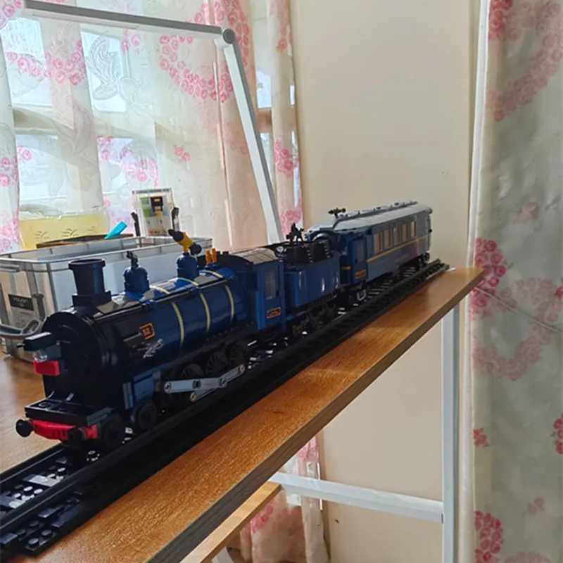 Luxury Travel Train Moc 21344 Compass Train Building Blocks Model Bricks Toy Childrens Christmas Gift In Stock L250930