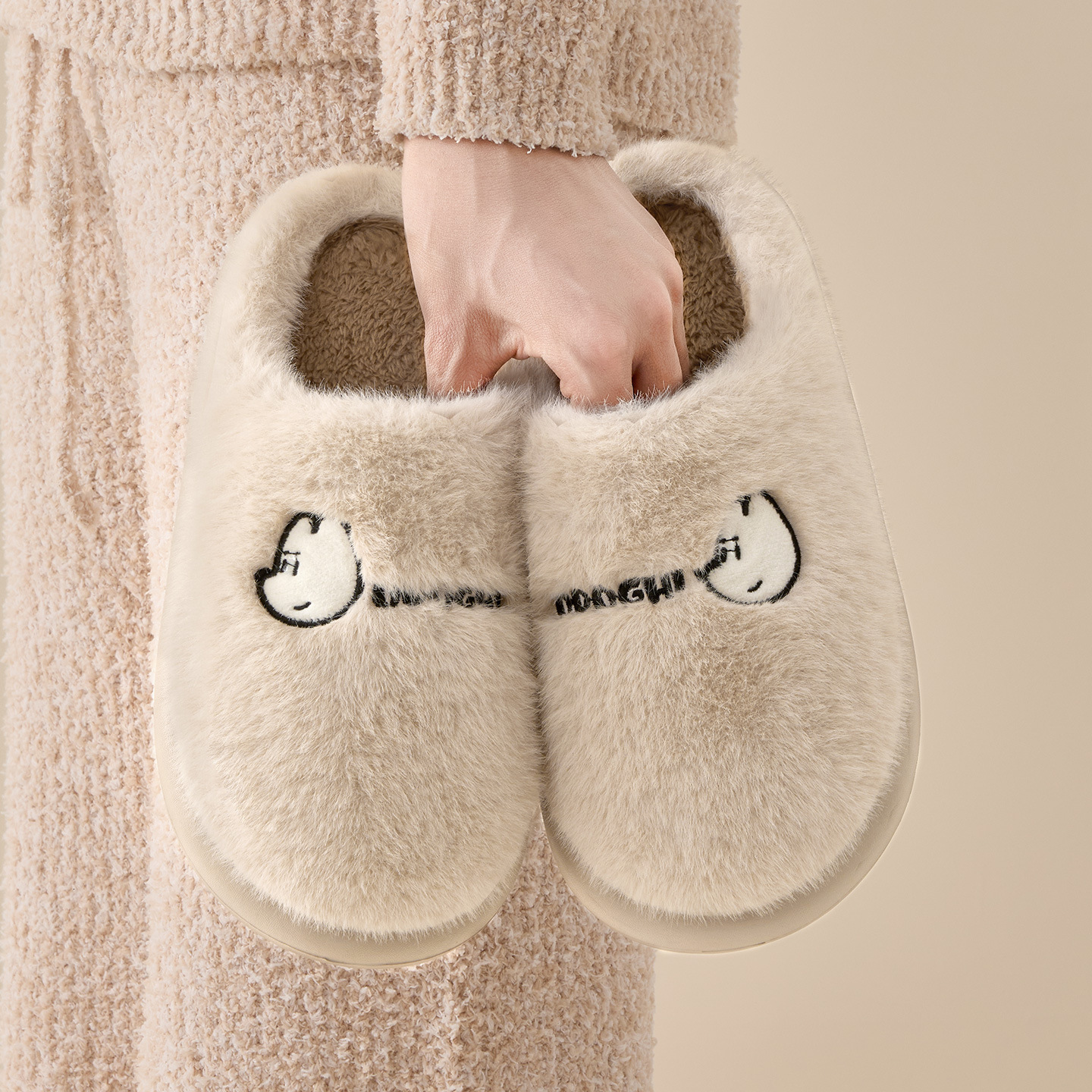 Women's Winter 2025 New Indoor Home Warm Plush Antibacterial Household Cotton Slippers for Men ddmymarket