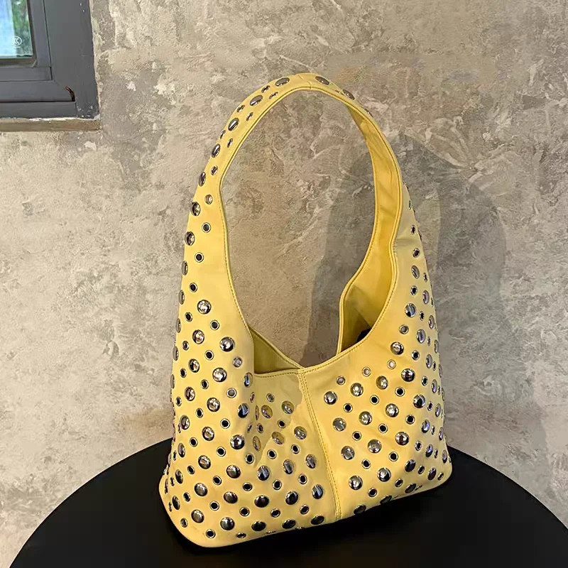 Fashion Punk Metal Rivet Bucket Bag High Quality Yellow Underarm Shoulder Tote Bag Trendy Motorcycle Bag Womens Bags 250930