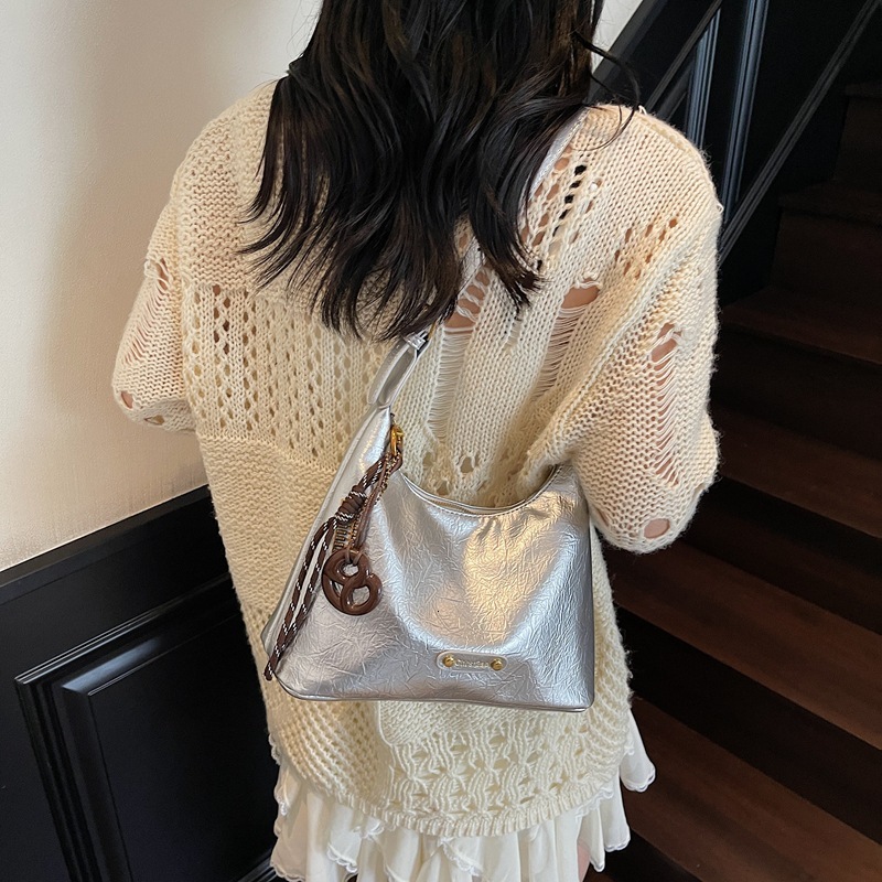 Cross border texture commuting shoulder bag, women's handbag, new multifunctional wallet, casual minimalist armpit bag, designer bag, crossbody b