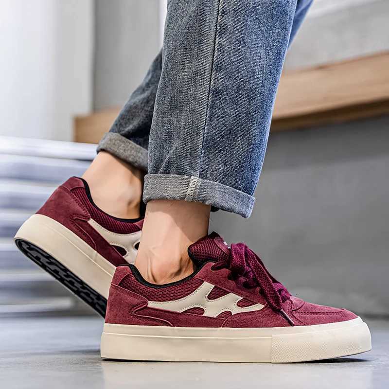 Mens Sports Shoes Mens Shoes Soft Soled Non Slip Casual Board Shoes Student Lace Up Outdoor Travel Shoes Z250930
