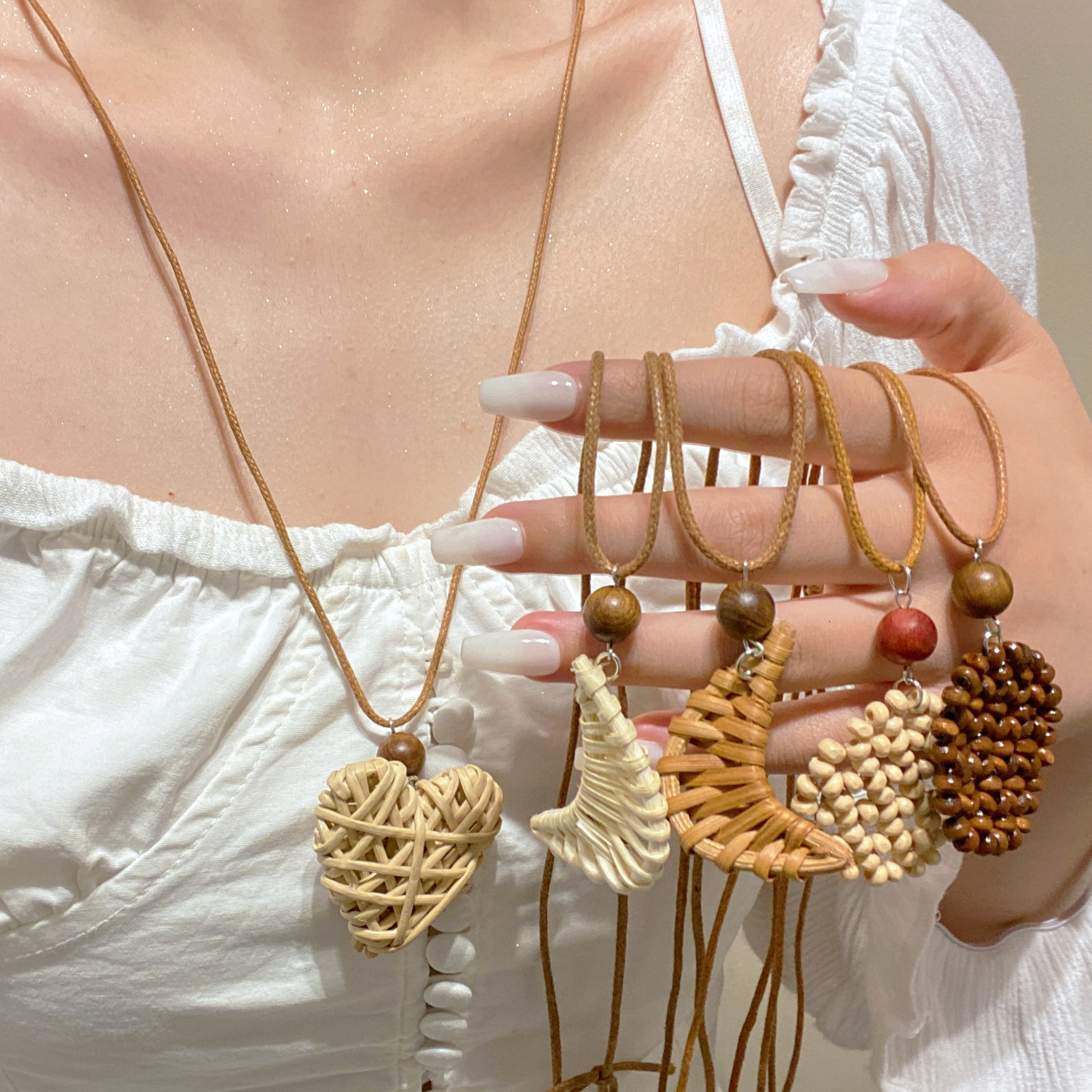 Bohemian Ethnic Style Heart Moon Woven Necklace for Women, Niche Long Accessory, Melad Autumn Winter Sweater Chain