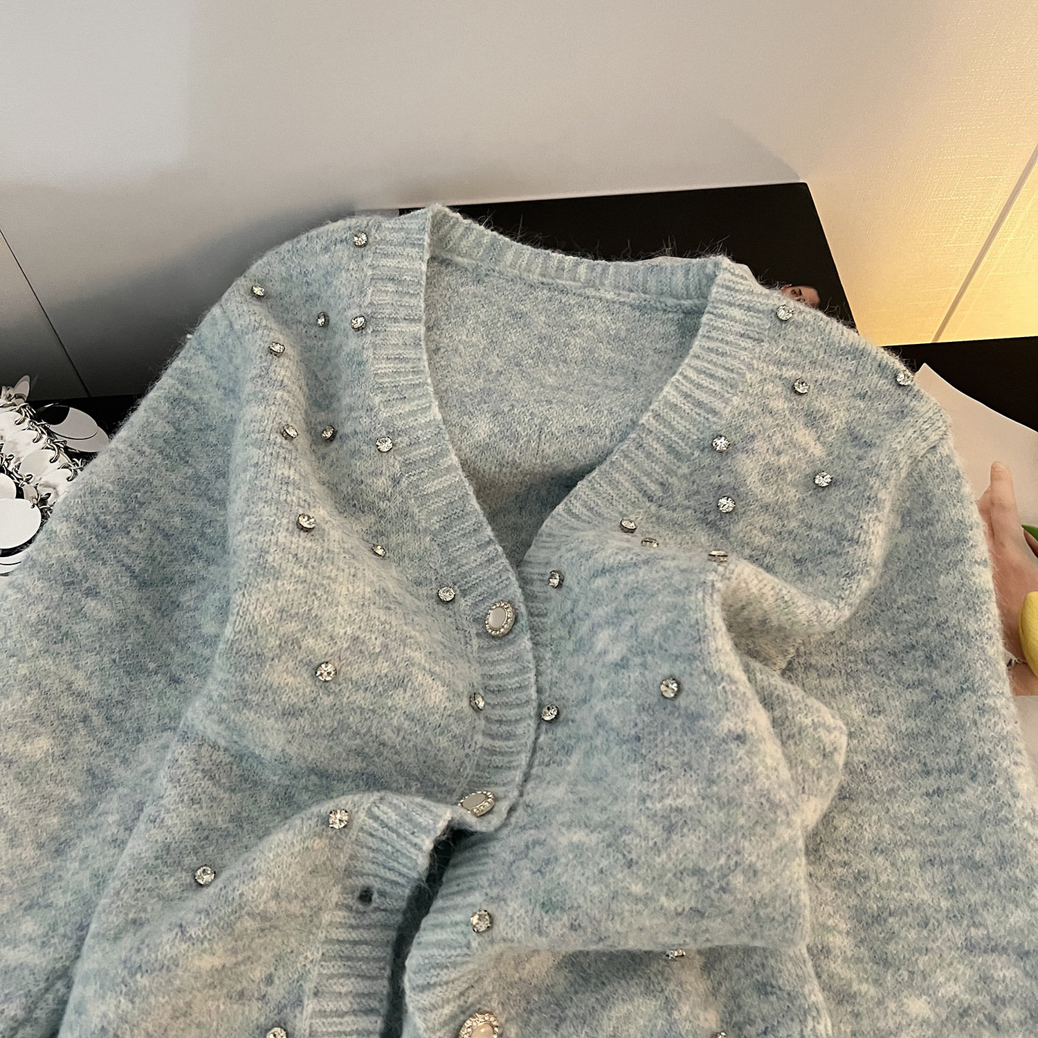 2025 new nail drill small coarse wool short jacket fragrant soft knitted cardigan sweater high-end women's long sleeved autumn and winter fashion