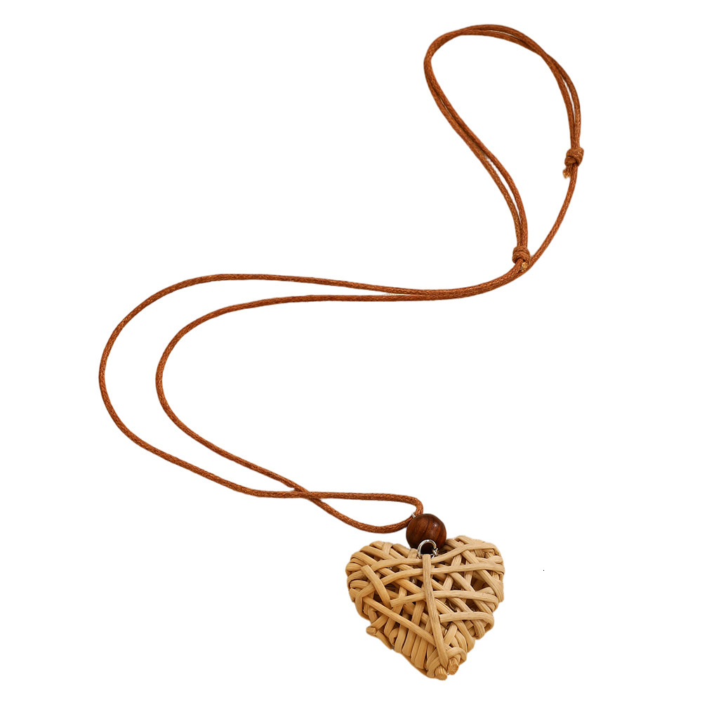 Bohemian Ethnic Style Heart Moon Woven Necklace for Women, Niche Long Accessory, Melad Autumn Winter Sweater Chain