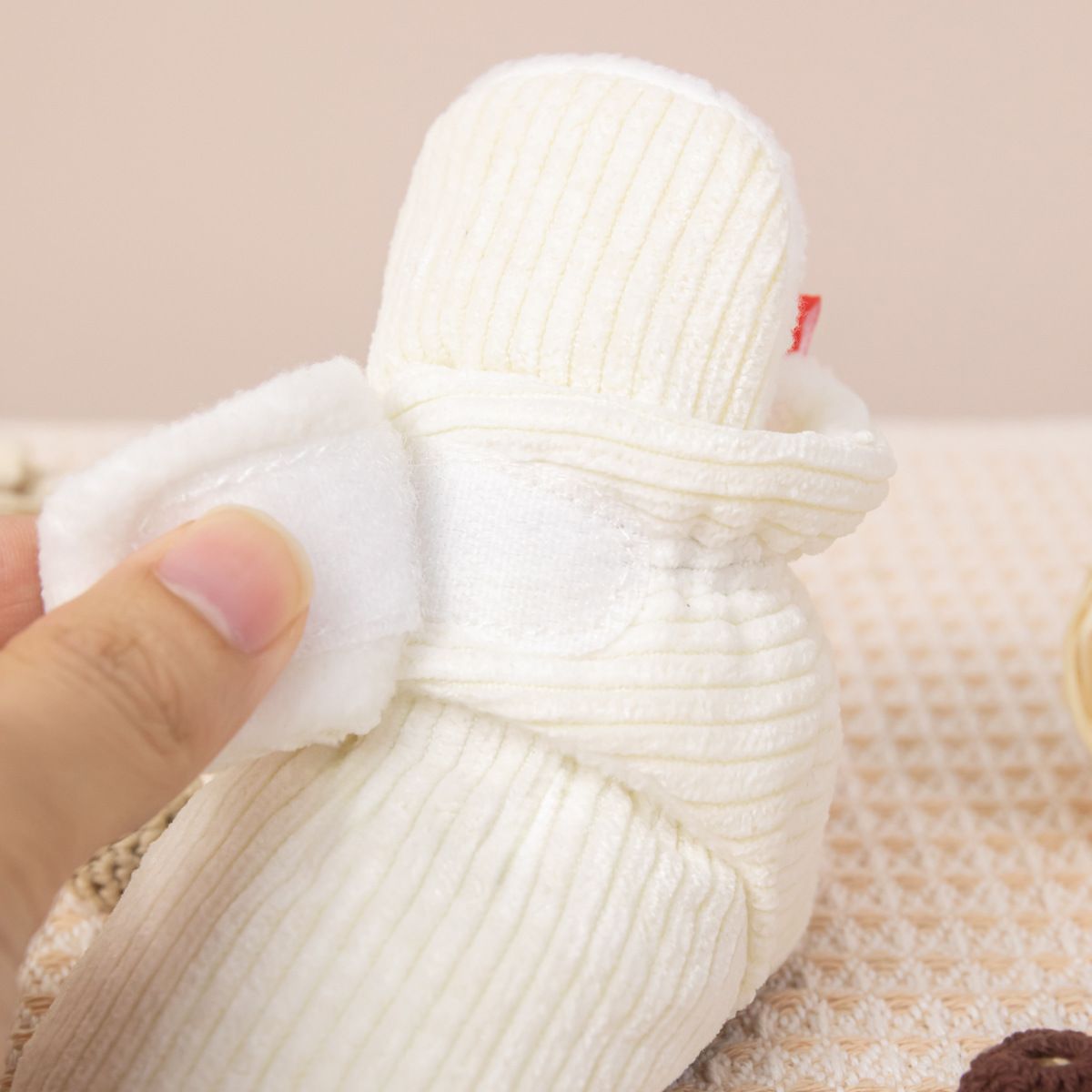 Baby Shoes Boots Winter Warm Socks Light Weight Non-Slip First Toddler Shoes Kidszworld Newborn Infant Footwear Shoes Booties 0-18M Months K0026