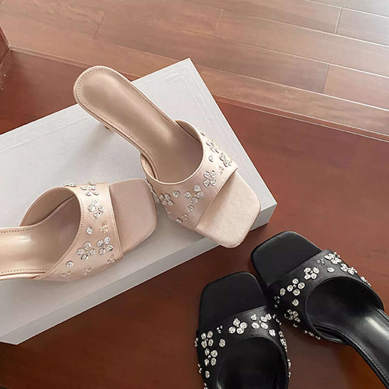 34-42 Plus Size French Style Square Toe Cat heel Satin Sandals for Women 2025 New heelegant Petal Rhinestone High heels to Match Dresses