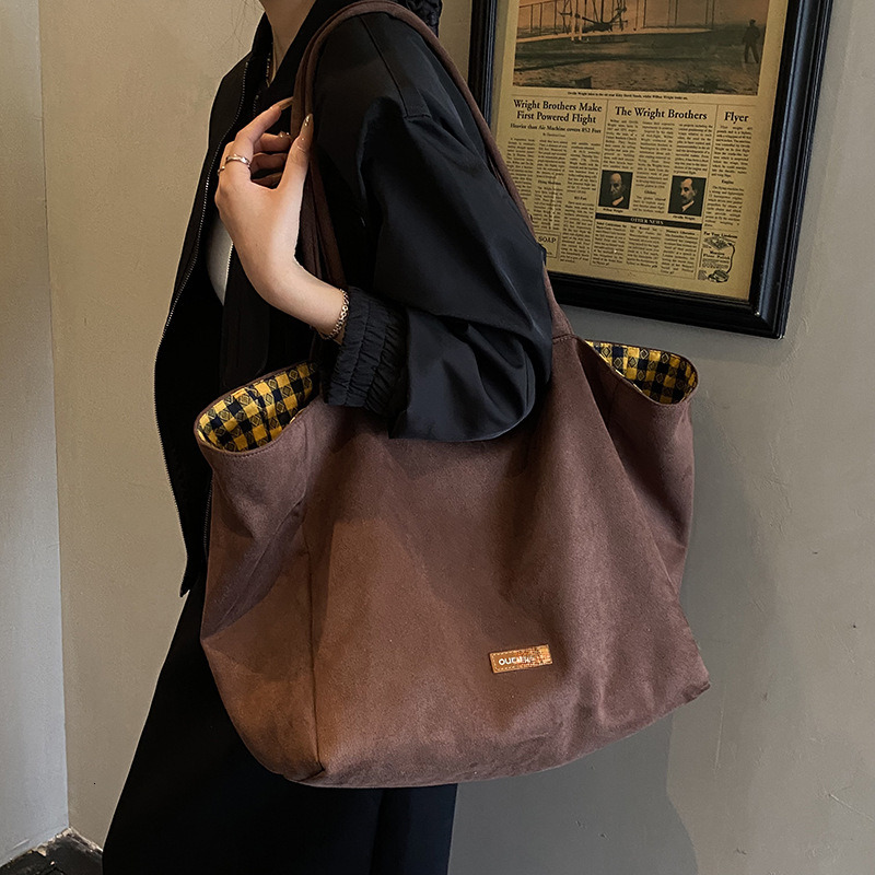 Ladies casual large capacity armpit bag autumn new suede handbag shoulder crossbody bag designer bag ladies Luxury bag shoulder bag Designer Bag