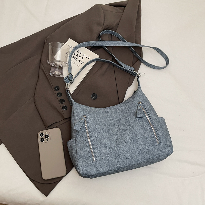 New frosted women's crossbody bag luxury bag autumn and winter handbag niche large capacity commuting bag designer bag shoulder bag