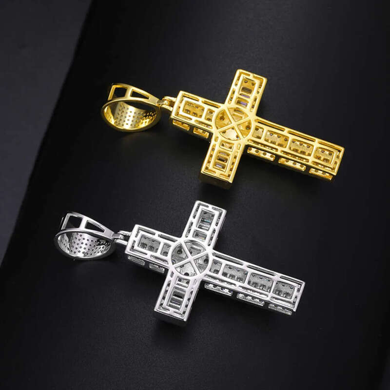 New Design Hip Hop Jewelry Sterling Sier VVS Baguette Moissanite Dia Cross Pendant for Mens Women